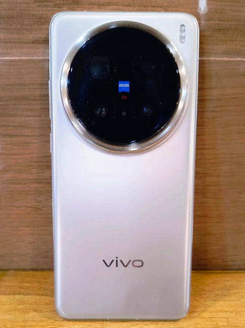 Vivo x200 pro (16/512GB)